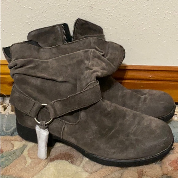 born cory tassel boot